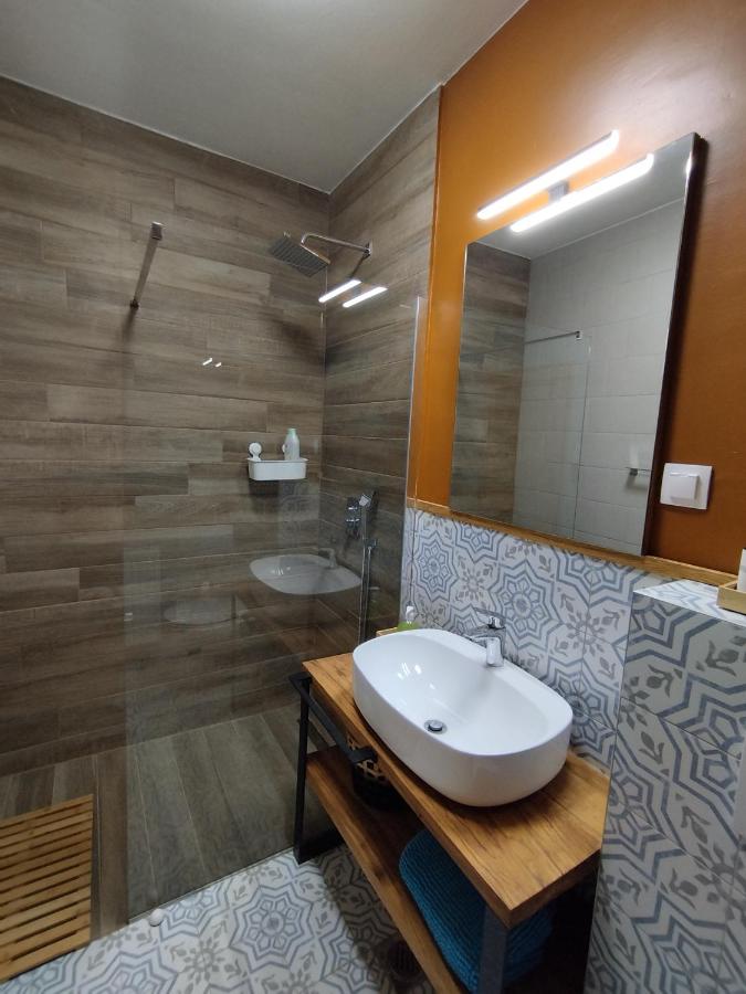 Twin Room with Bathroom