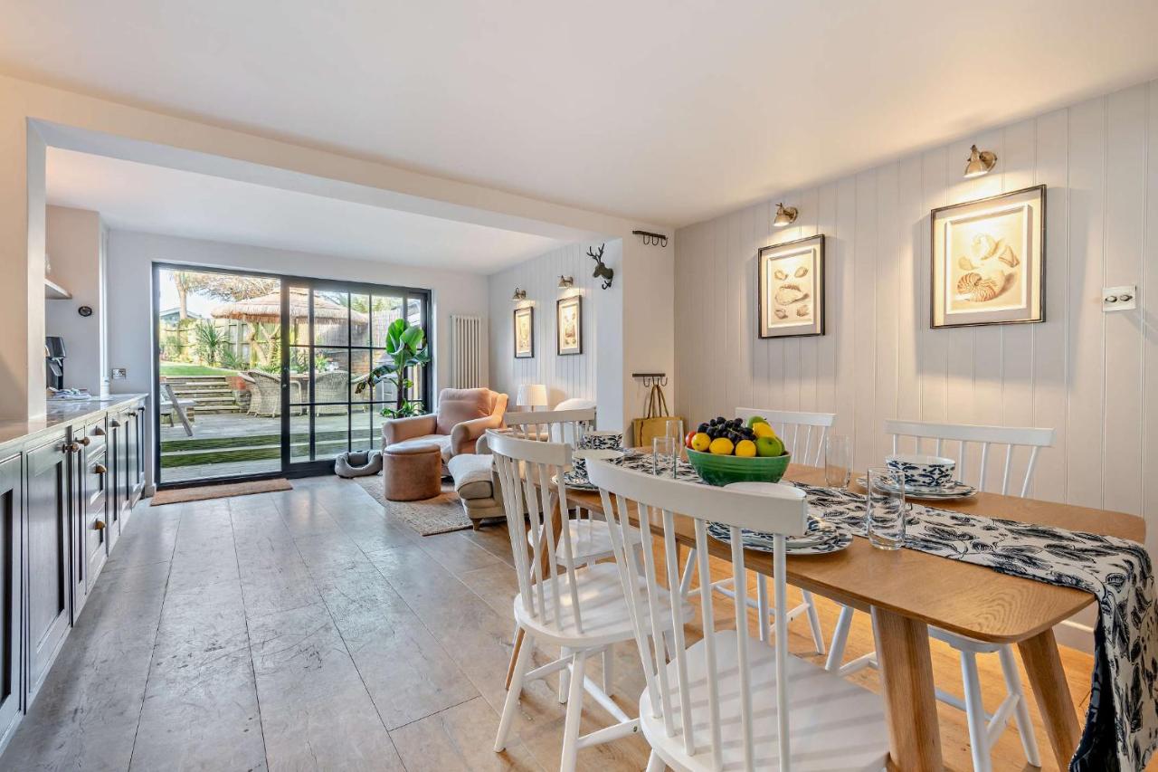 Saltwater Stunning Holiday Terraced House Milford on Sea Lymington Sleeps 6 - B&B