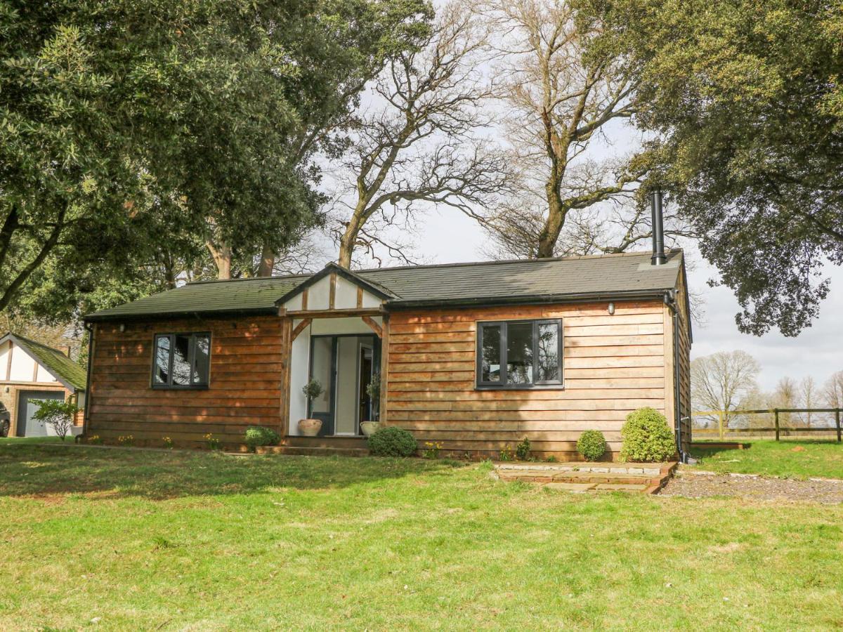 Holm Oaks Cottage - B&B