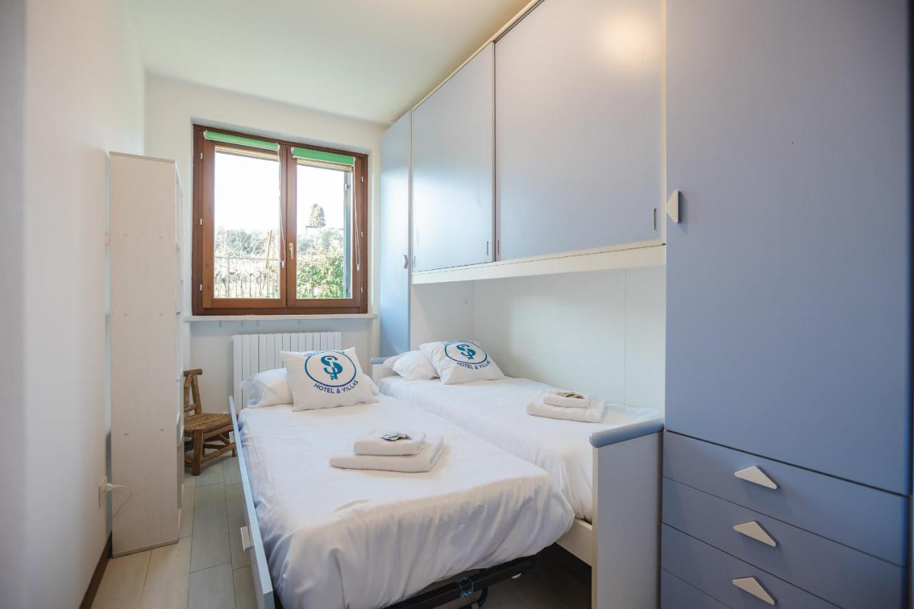 Two-Bedroom Deluxe Apartment with Garden View