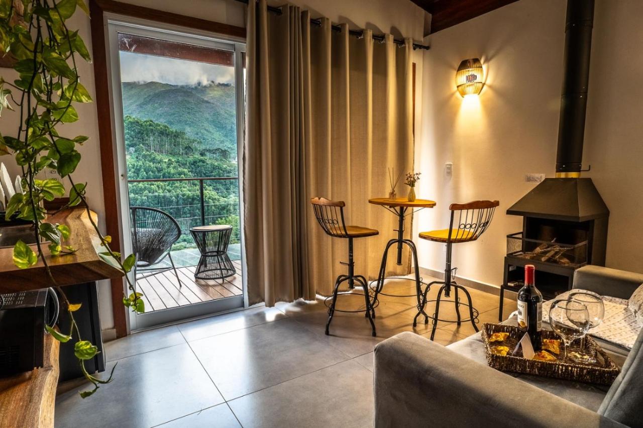 Triple Room with Mountain View