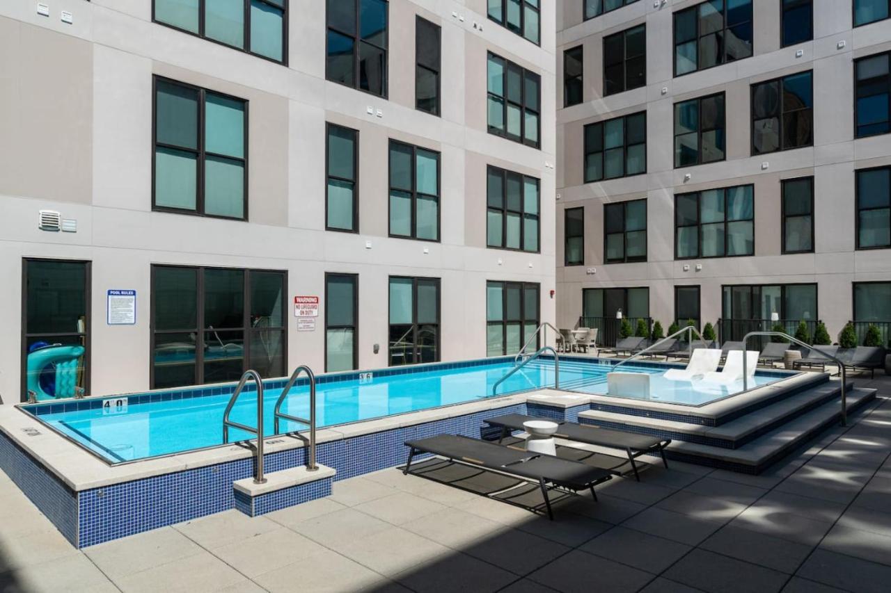 OTR King Bed Free On Site Parking Gym Pool Club Room - Chambres d'hôtes Cincinnati