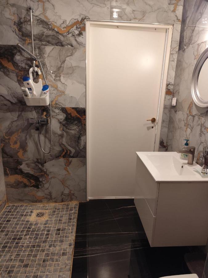 Appartement Confort avec parkings gratuits - Chambres d’hôtes