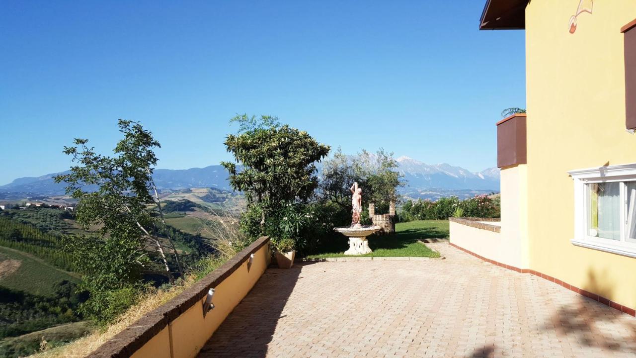 Bellavista SPA - Jacuzzi - Sauna - Pool - max 14 persone - B&B Pozzo