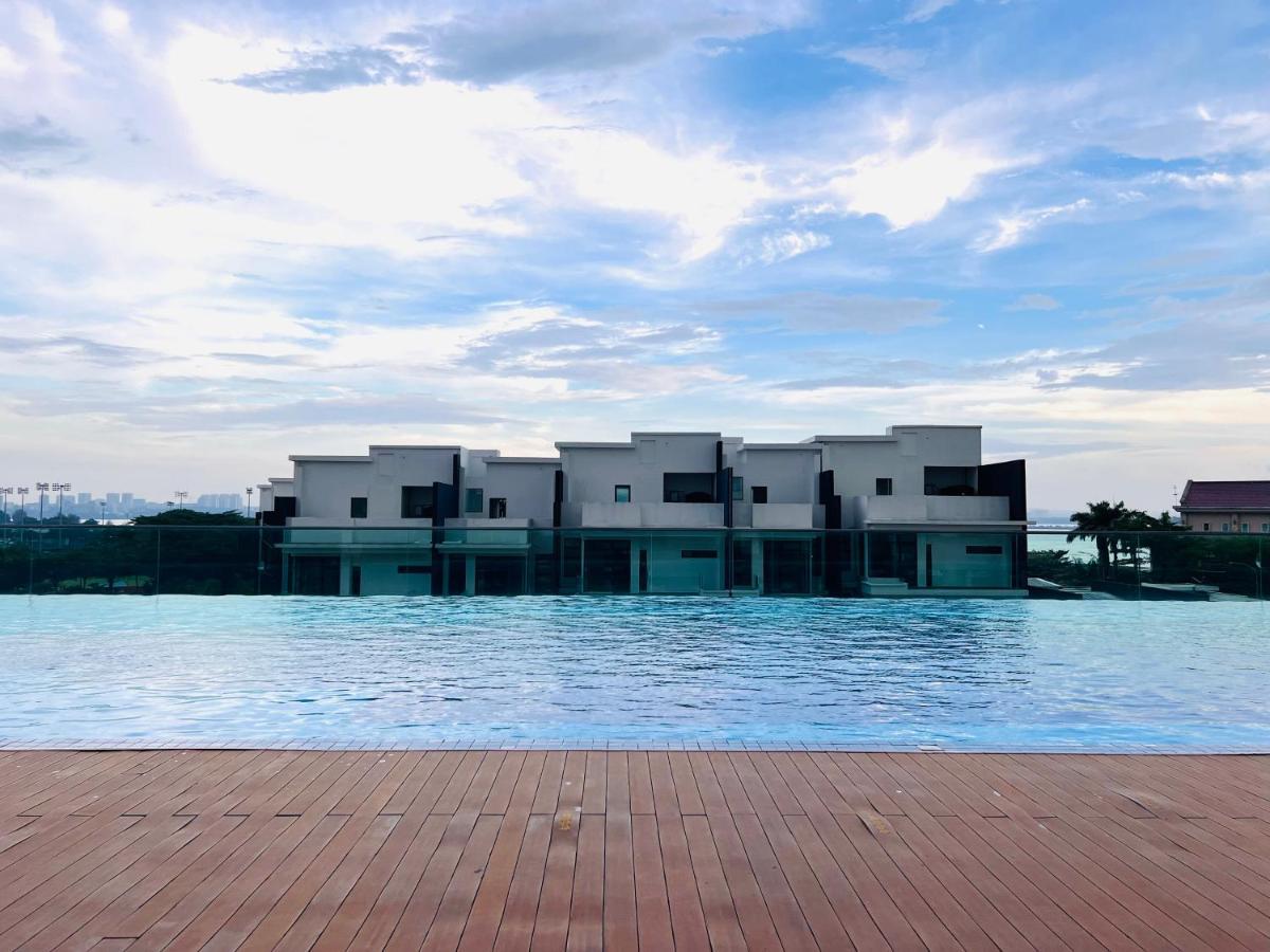 Paragon Residence The Modish 3BR7pax Balcony by Our Stay - B&B Johor Bahru