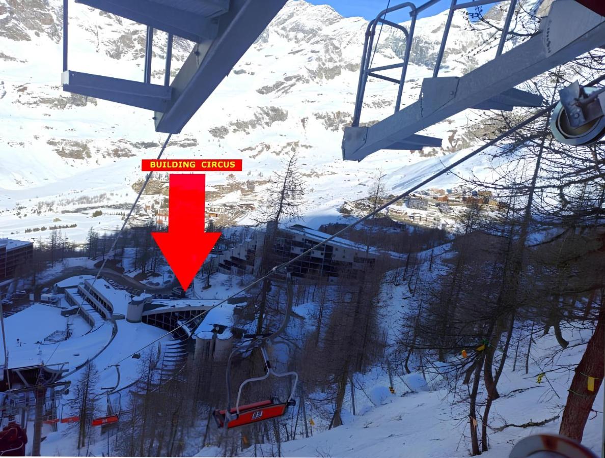 WHISPERING PINES LODGE Mountain view apartment with ski-in access - Chambres d’hôtes