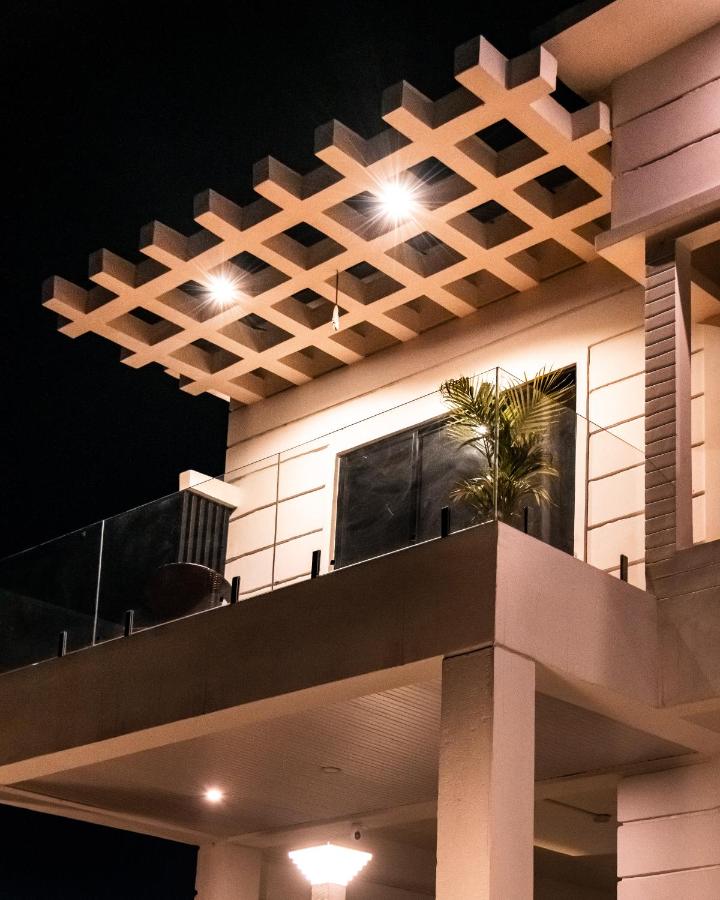 Saya's Abode - Railview Suites - B&B Tezpur