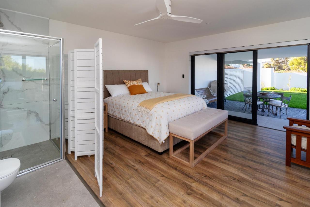 Queen Room with Garden View