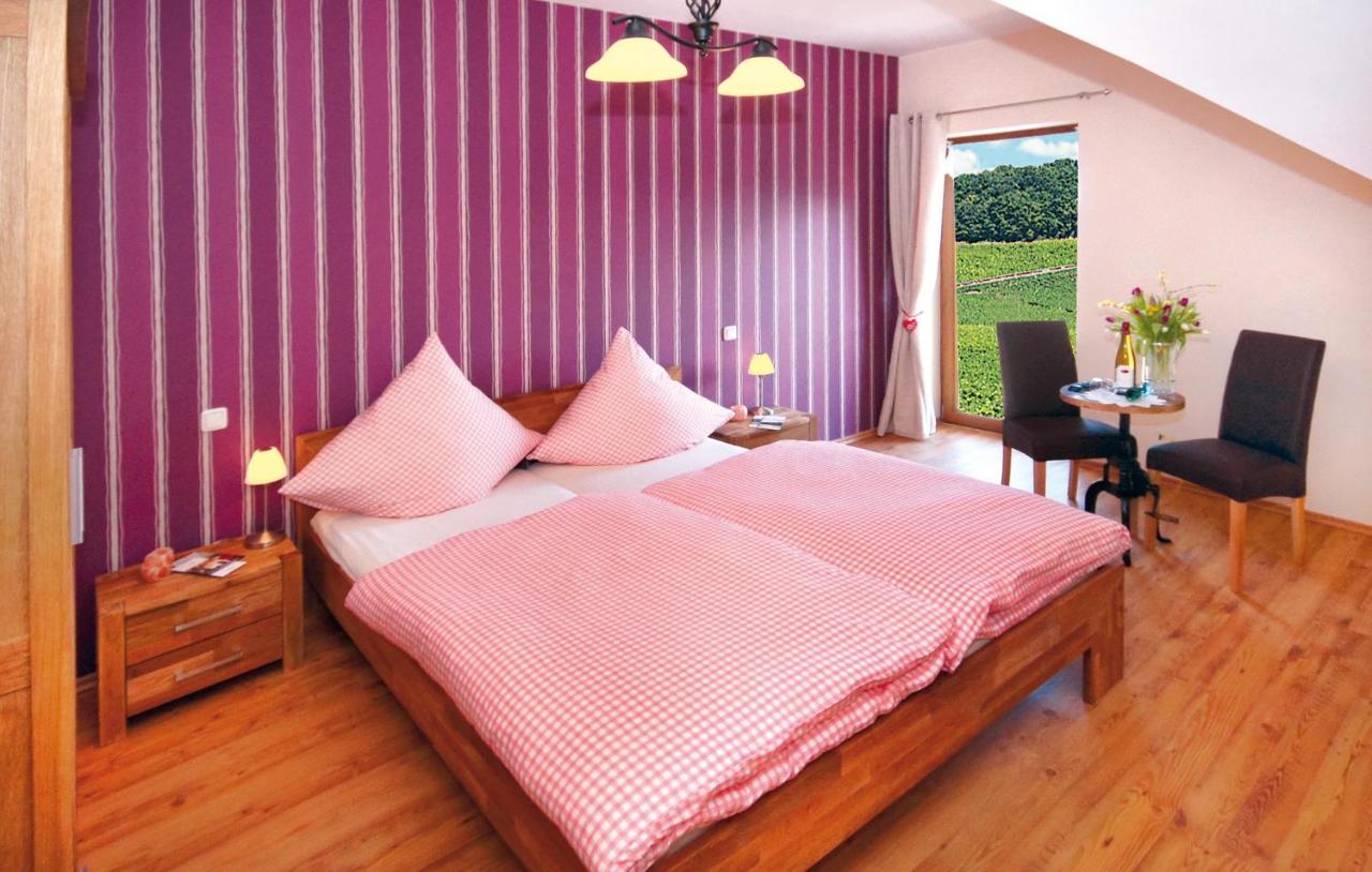 Camera Matrimoniale Piccola con Vista Fiume 