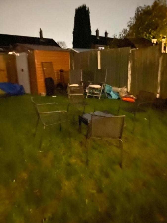 Cosy stay with parking & garden - B&B