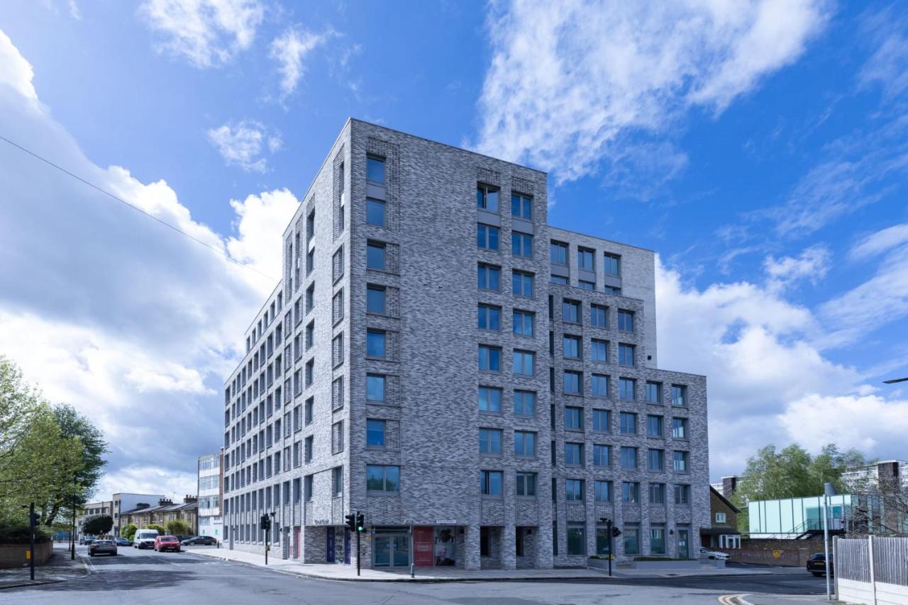 For Students Only - Great Court in London - B&B London