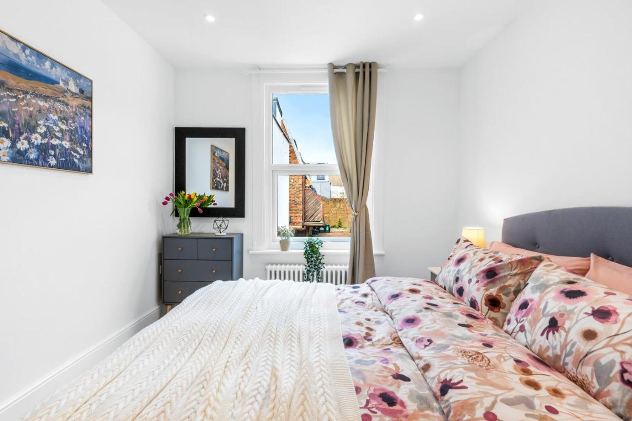 Ultimate Comfort – High-End Apartment in Hove - B&B