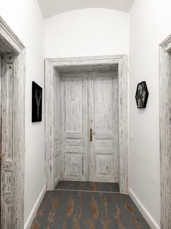 Boho Living at Apeiron Studio - B&B