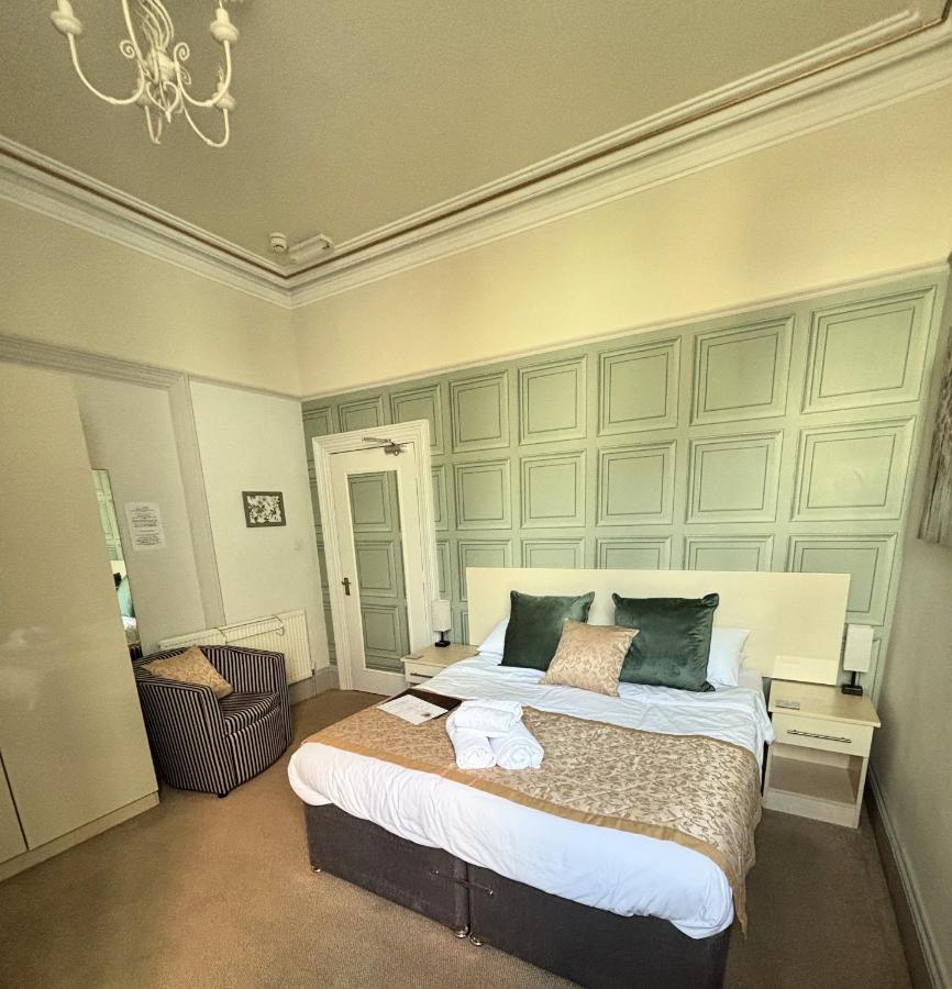 Chambre Lits Jumeaux avec Salle de Bains Privative