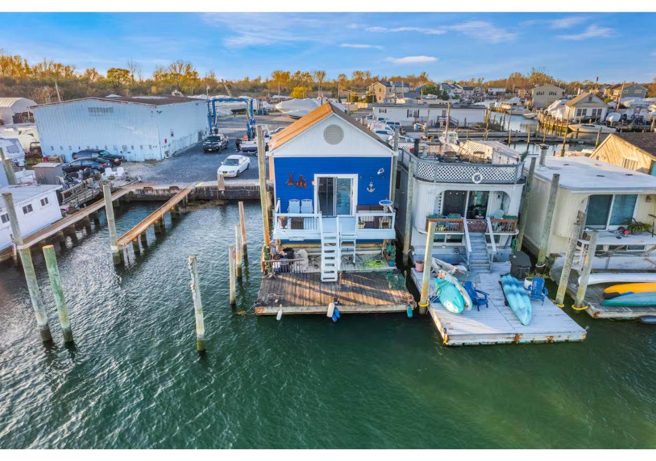 Jones Beach Houseboat - Ferienwohnung
