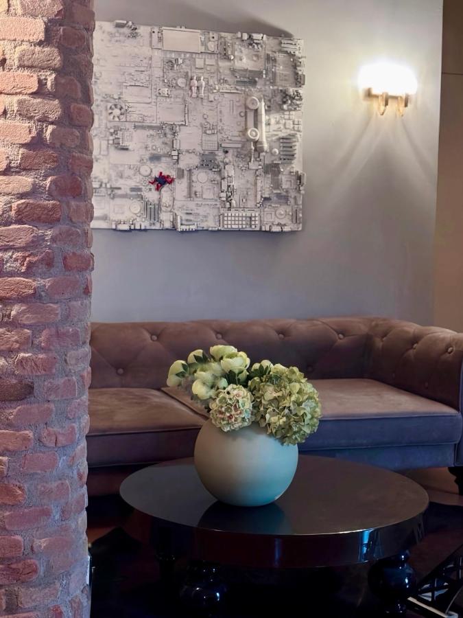 Two-Bedroom Deluxe Apartment with Balcony