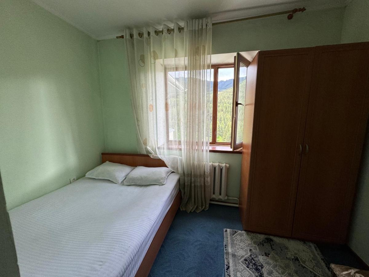 Habitación Doble con vistas a la montaña