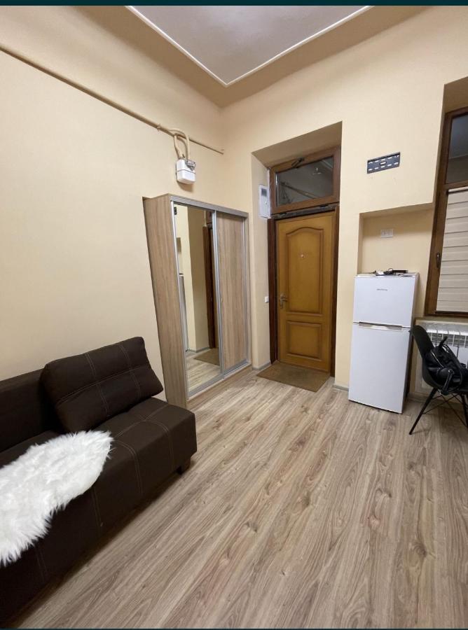 Smart квартира 5 хв до вокзалу - B&B