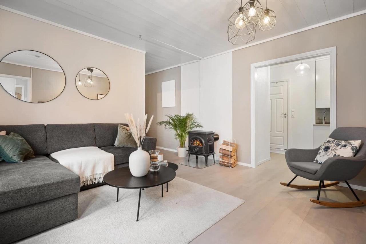 DINBNB Apartments l 250m From CityCenter l Fireplace l Sleeps 6 l 24I7 check in - B&B