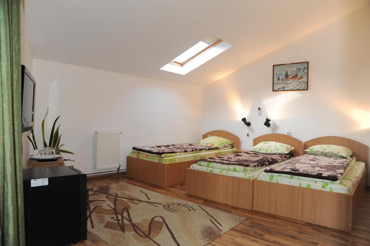 Triple Room with Private Bathroom