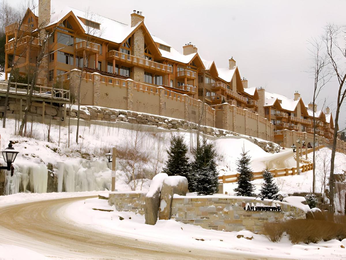 Luxurious Altitude Ski-in/Ski-out - B&B Mont-Tremblant