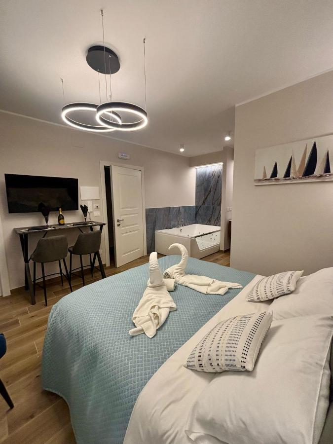 Don Carmelo Luxury Suites - Letojanni Taormina - B&B