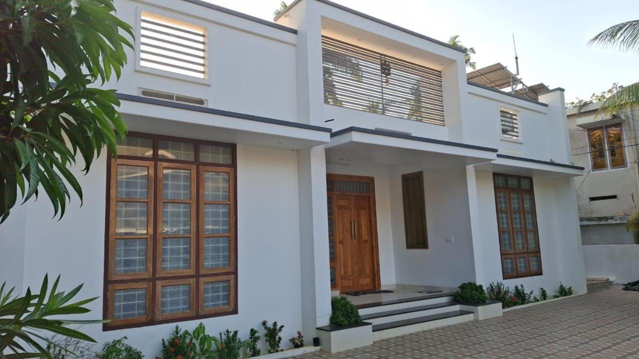 Moon Villa - Bed and Breakfast