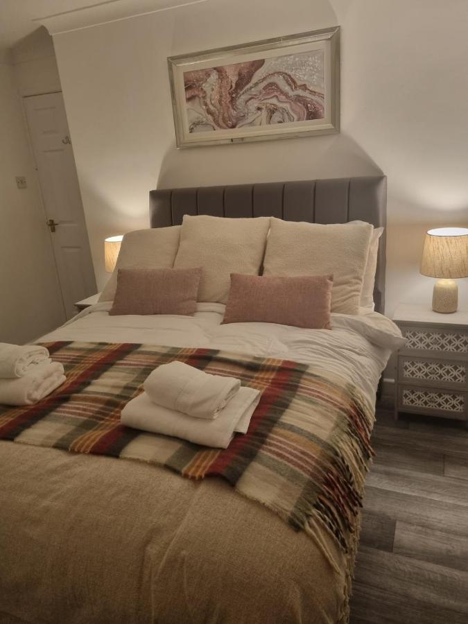 Central Apartment Newry City - B&B