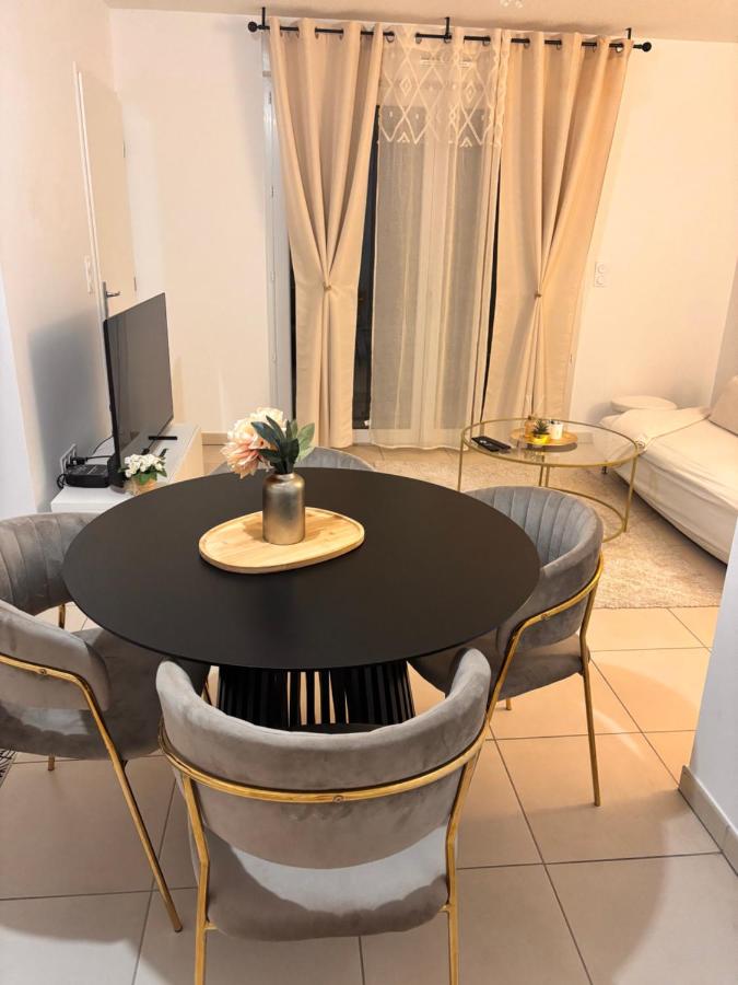 Cosy T2 neuf avec balcon Tram L5 au pied de la résidence Centre & plages - Chambres d'hôtes Montpellier