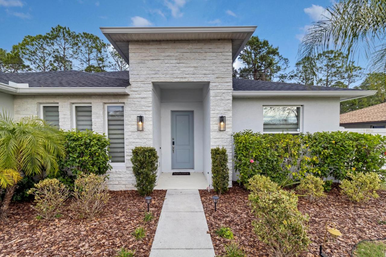 SpaceX BY R5 Shared Bath - B&B Orlando