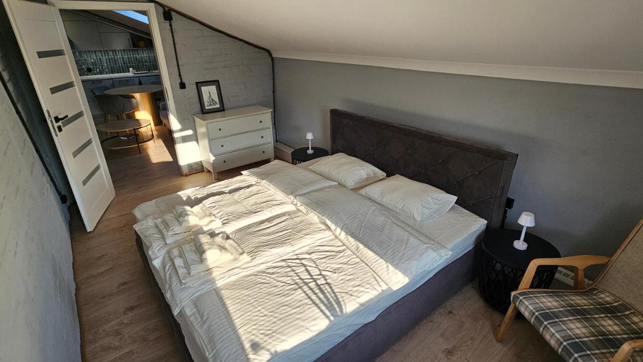 Dworcowa 7 - Bed and Breakfast Bydgoszcz