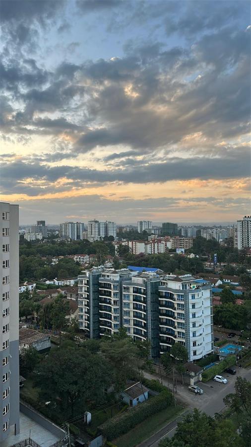 Kilimani YAYA Center Furnished 2 bedrooms Apartment - B&B