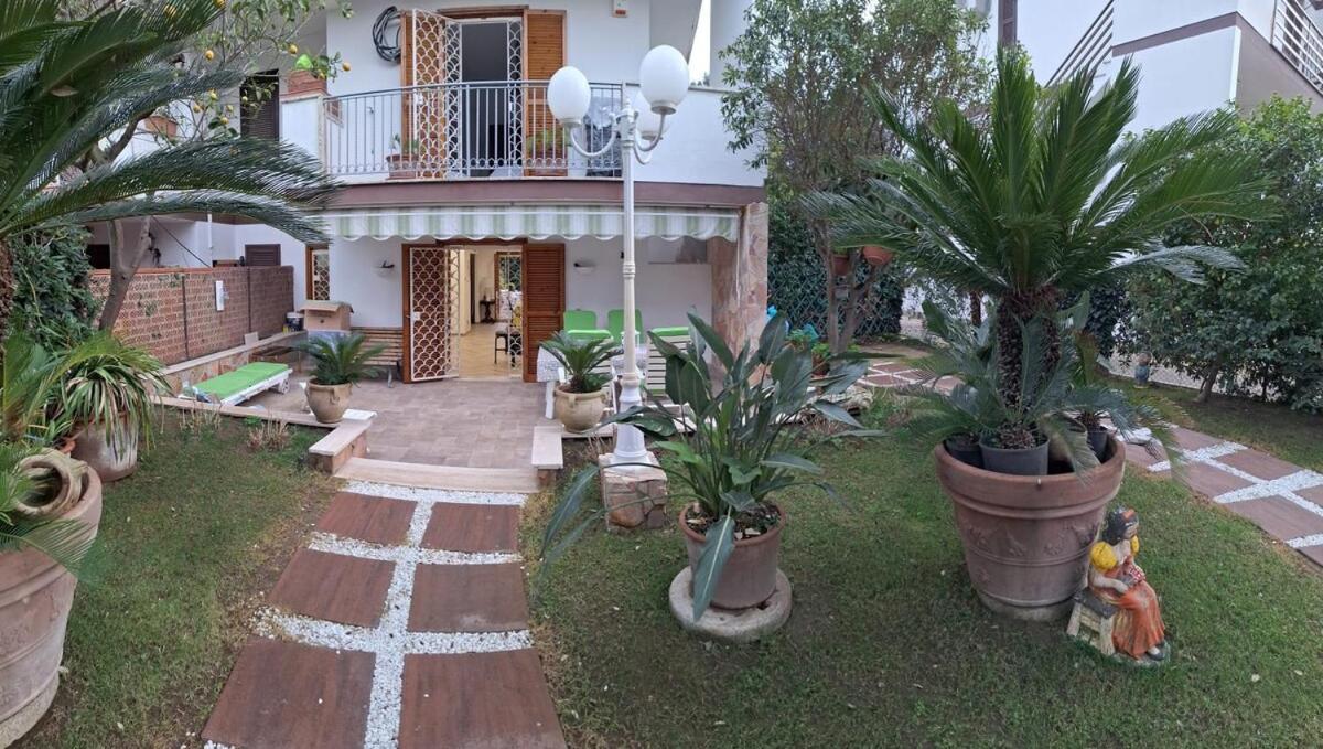 Fregene - Villa Paradise near airport Fiumicino - B&B Fregene