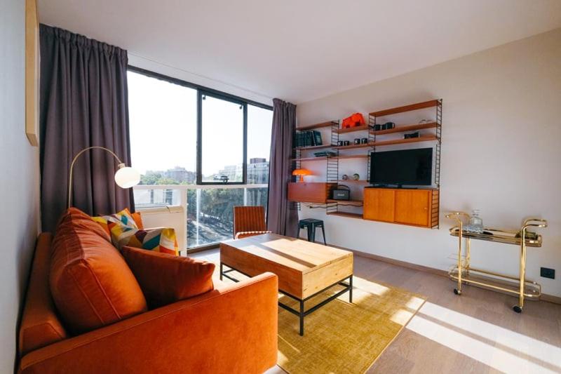 OIQIA • New Yorker - B&B