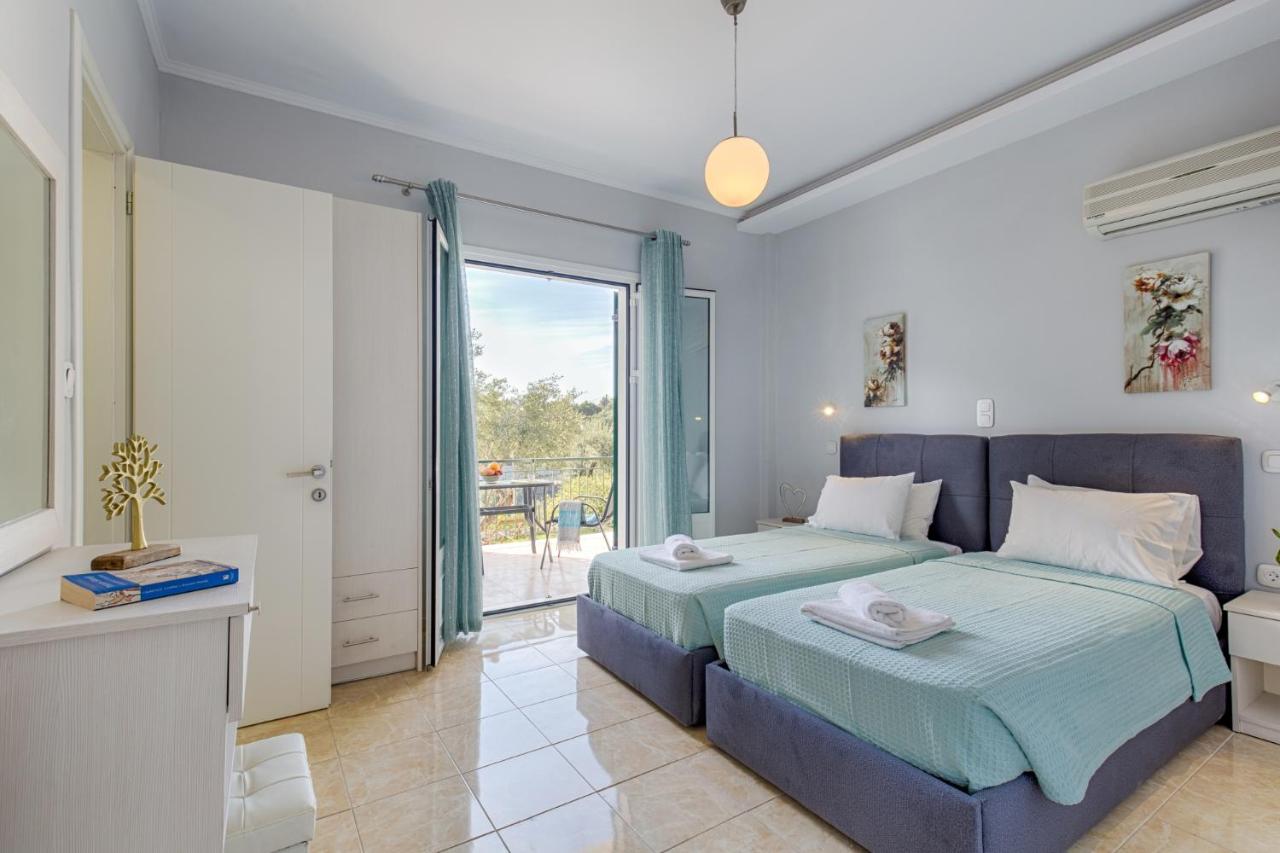 Deluxe Two-Bedroom Apartment with Garden View
