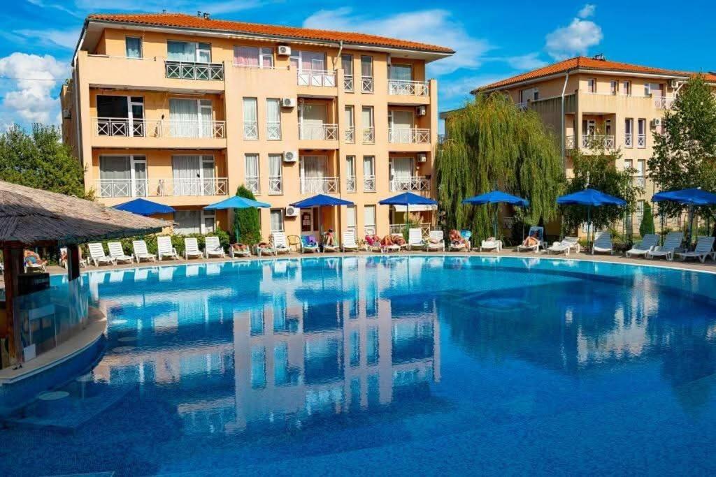 Orange Studio on Sunny Day 6 Complex - B&B Tankovo