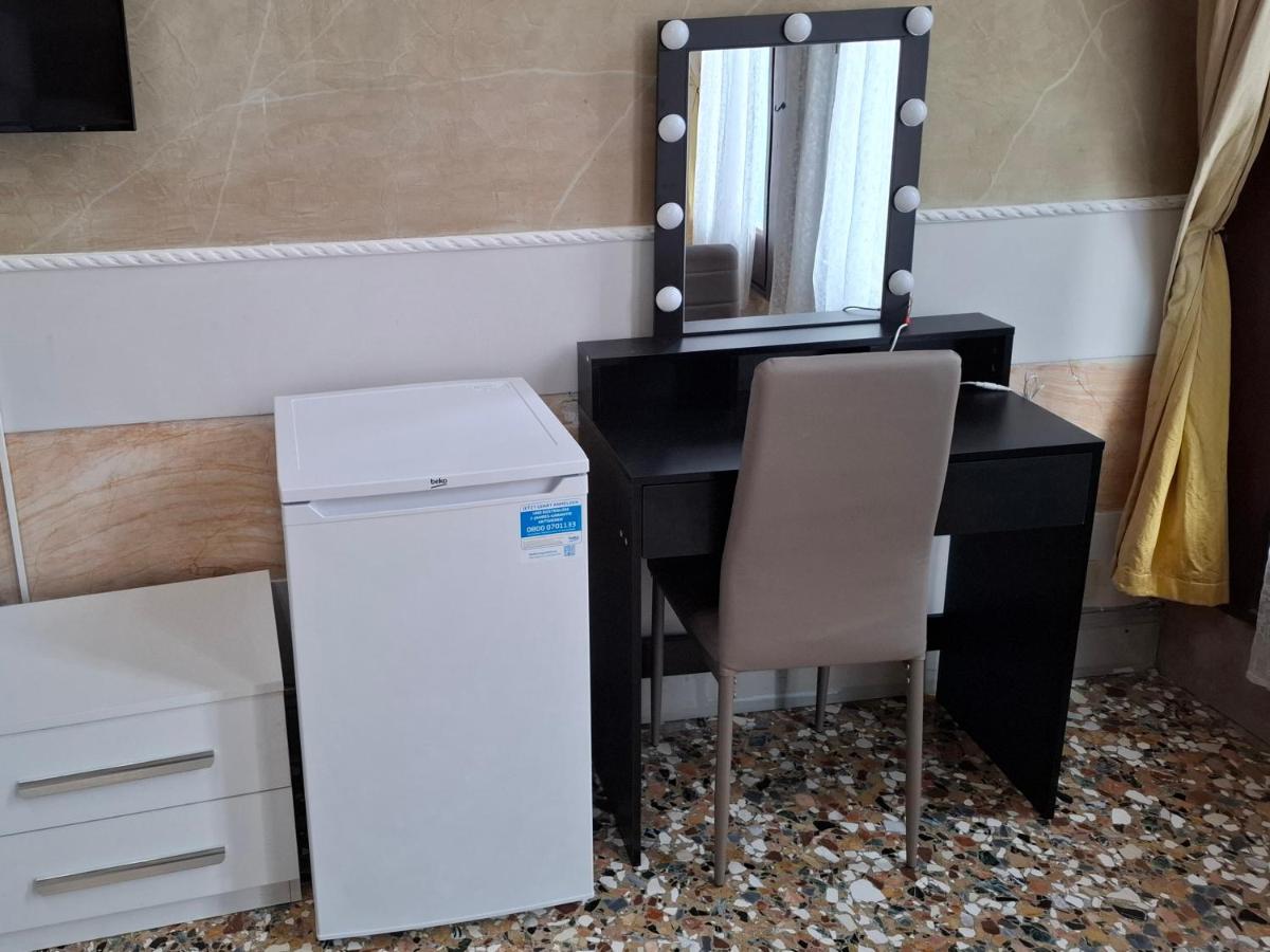 Camera Tripla con Bagno in Comune