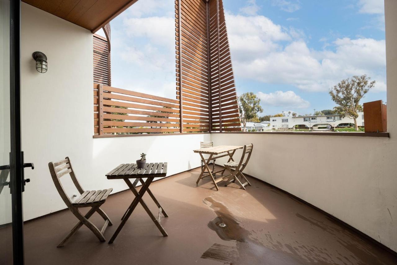 Brand New Condo 1 block from Beach - Pet Friendly - B&B Encinitas