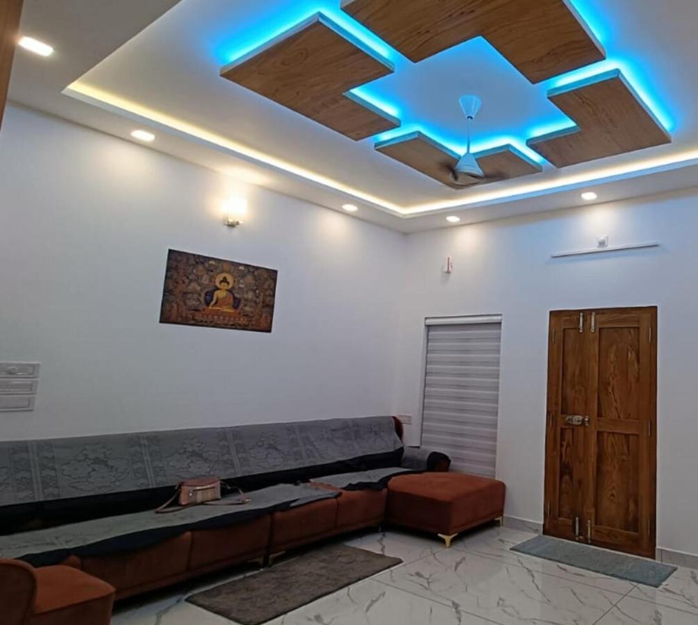 Premium 4 Bedroom Villa in Kannur - Bed and Breakfast Edakkād