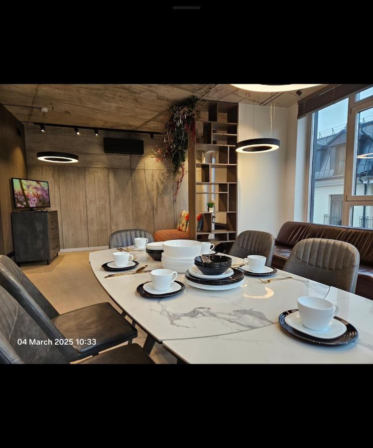 Happy Inn VIP Lounge, self check-in, parking - Chambres d’hôtes Vilnius
