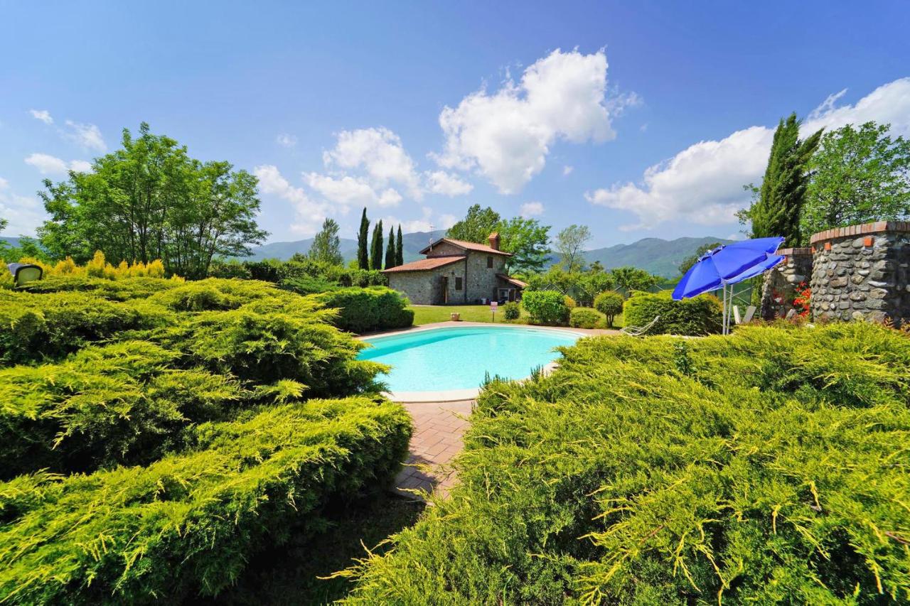 Villa Le Due Lune 6 Pax by VILLASRETREATS - B&B