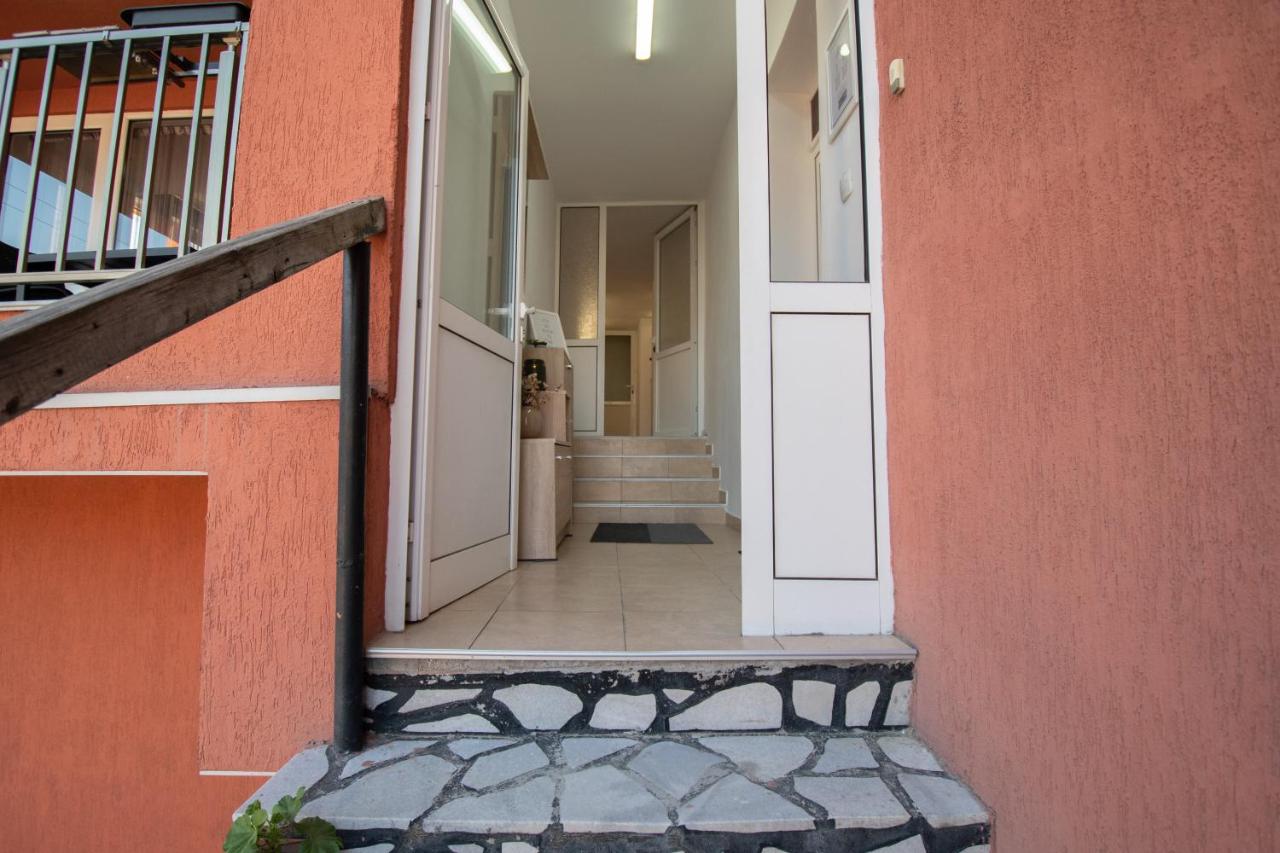 Hyggemate - Уютен апартамент с 1 спалня в Сърница - B&B Sarnitsa