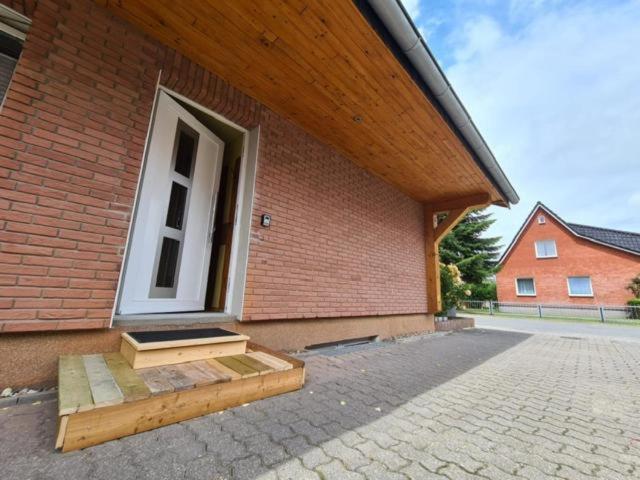 Ruhiges Stadtdomizil - Wohnkomfort in der Vier-Tore-Stadt - Chambres d’hôtes Neubrandenbourg