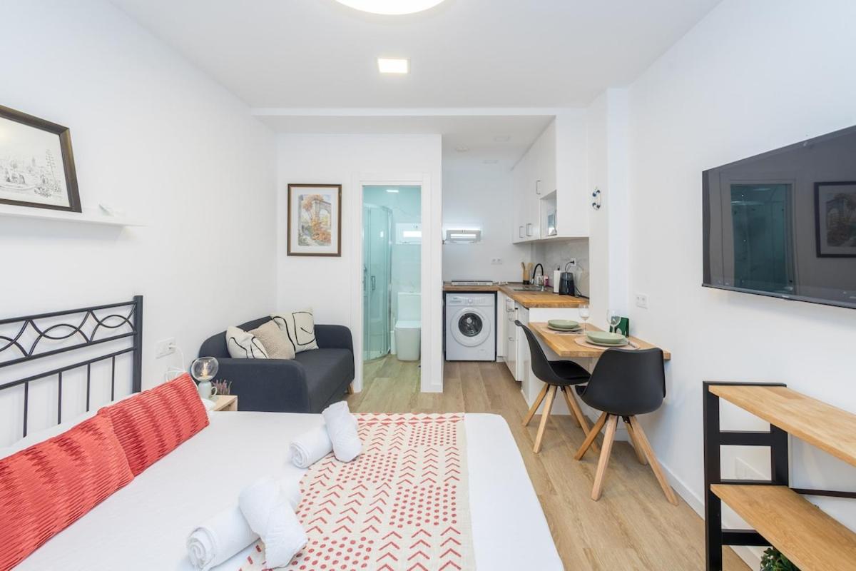 Las Canteras Loft Beach - 2 minutes from the Beach - B&B