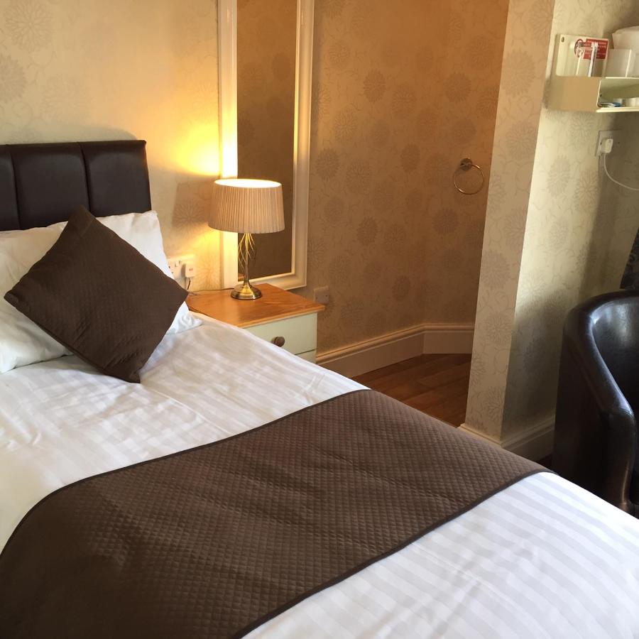 Single Room with Private Bathroom
