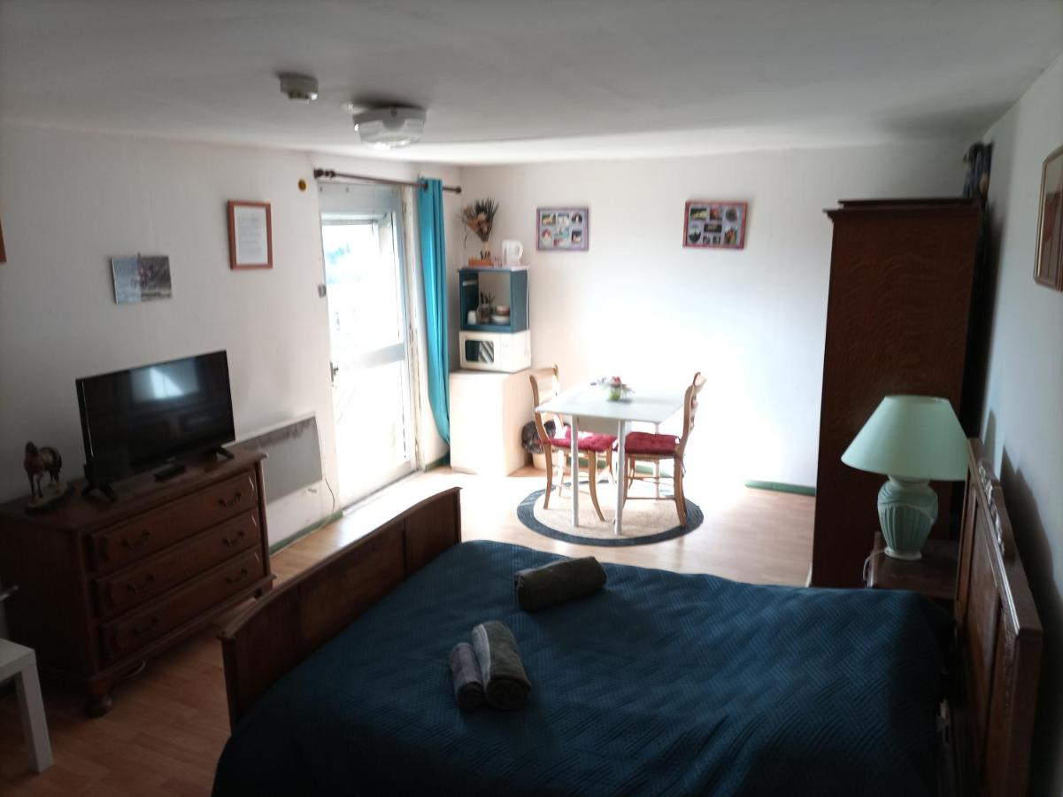 Chambre Double avec Salle de Bains Commune