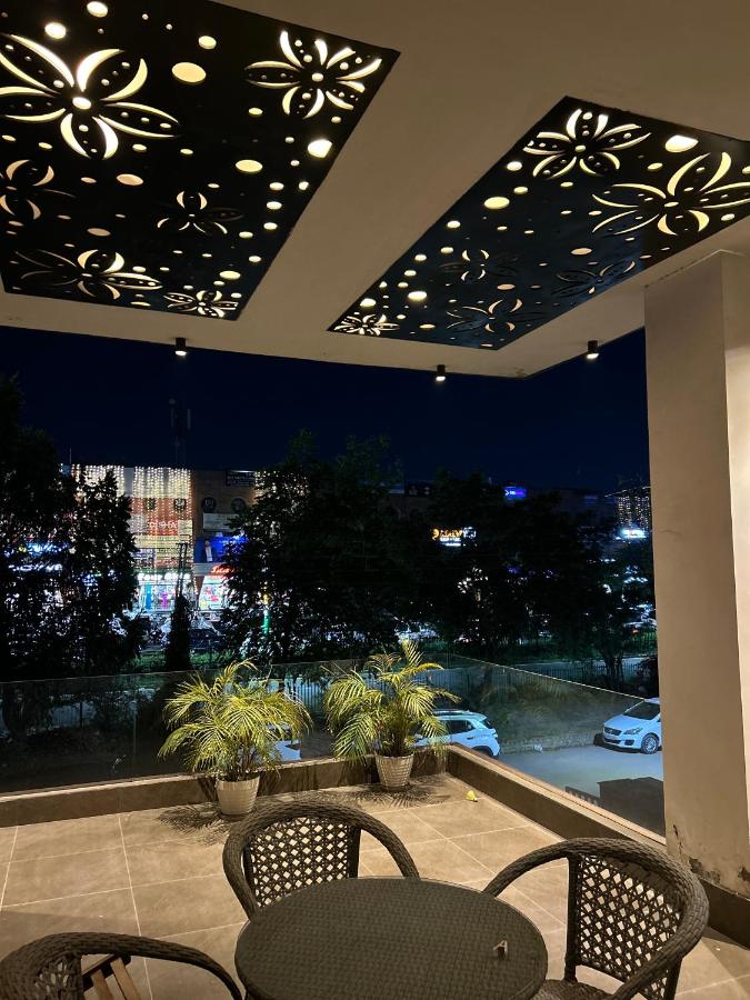 Rooftop Bliss - B&B