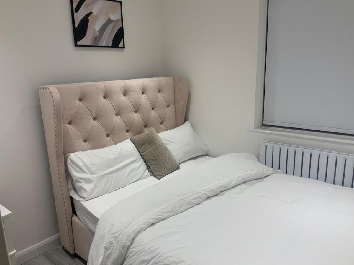 Two Bedrooms compact House - Chambres d'hôtes West Thurrock
