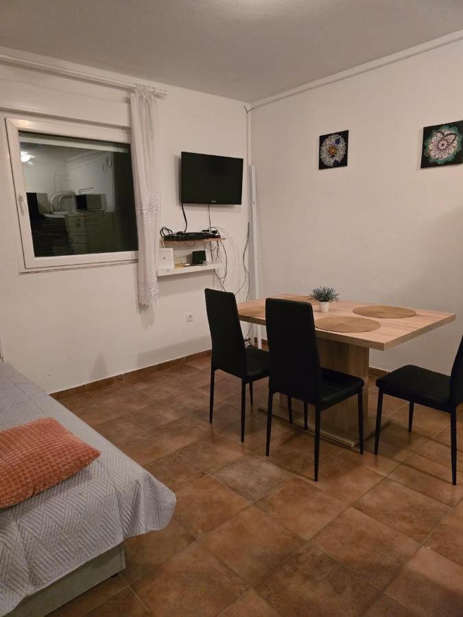 Apartamento de 2 dormitorios con vistas al jardín