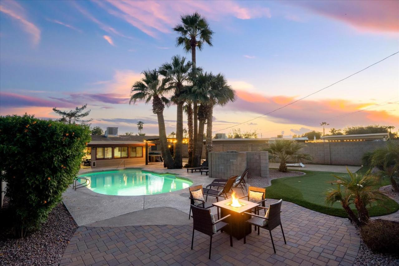 Find Me Under The Palms - B&B Scottsdale